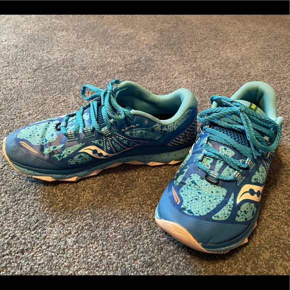 Saucony trail running shoes. Women’s size 8 - Picture 3 of 6